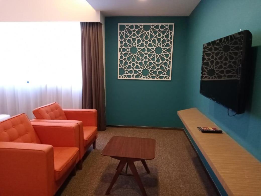 Grand Barakah Hotel アンパン エクステリア 写真