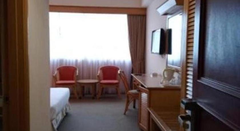 Grand Barakah Hotel アンパン エクステリア 写真